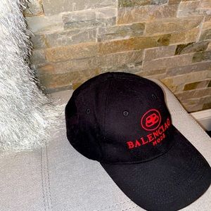 BALENCIAGA dad hat